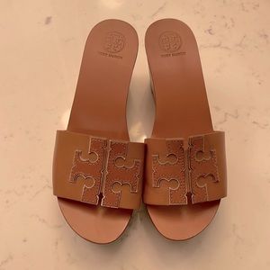 Tory Burch Ines platform sandal size 7
